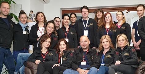 ART KOZMETIKA - spletna trgovina kozmetične in frizerske opreme, ter razstavno-prodajni prostor v Trebnjem